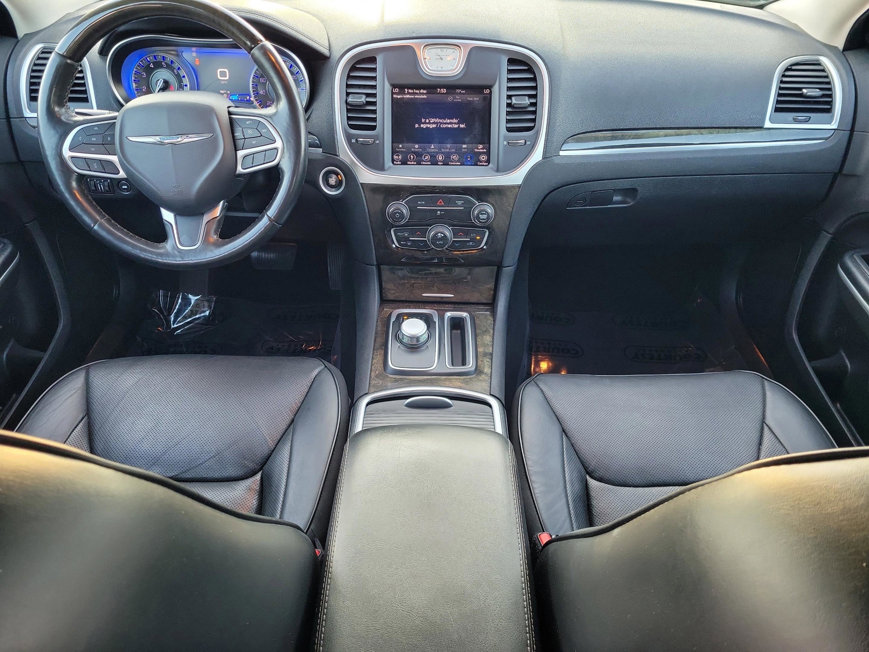 Used 2019 Chrysler 300 Limited image 12