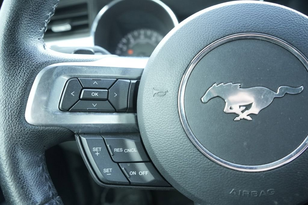 Used 2015 Ford Mustang Premium image 27