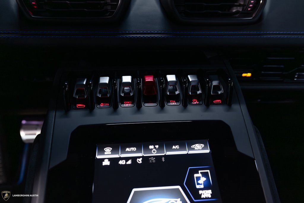 Used 2021 Lamborghini Huracan EVO image 29