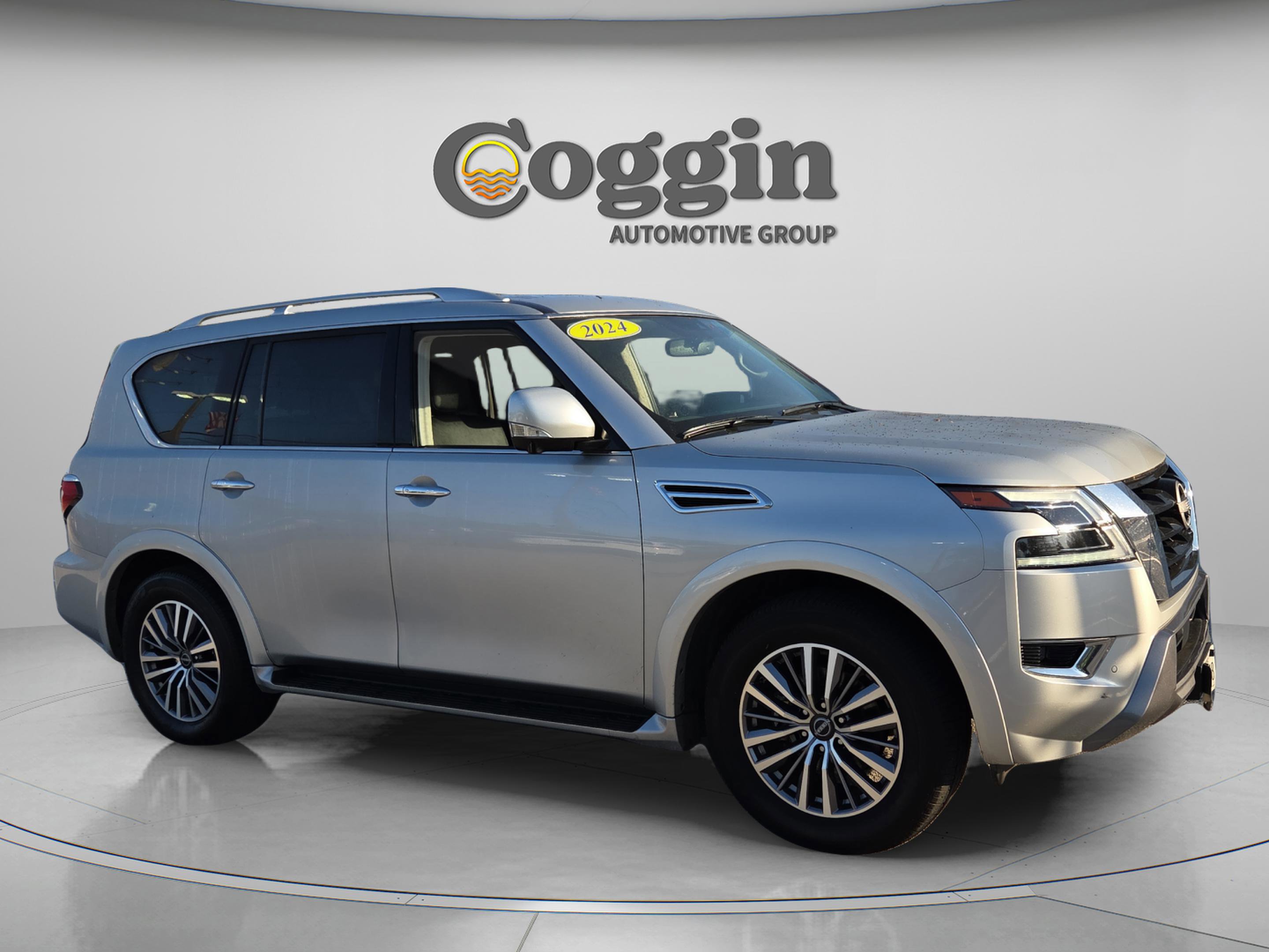 Used 2024 Nissan Armada SL w/ Captain's Chairs Package image 7