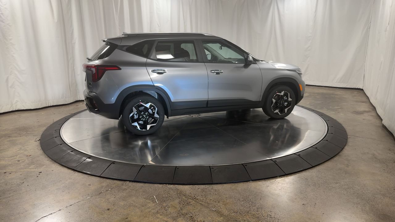 New 2026 Kia Seltos S image 2