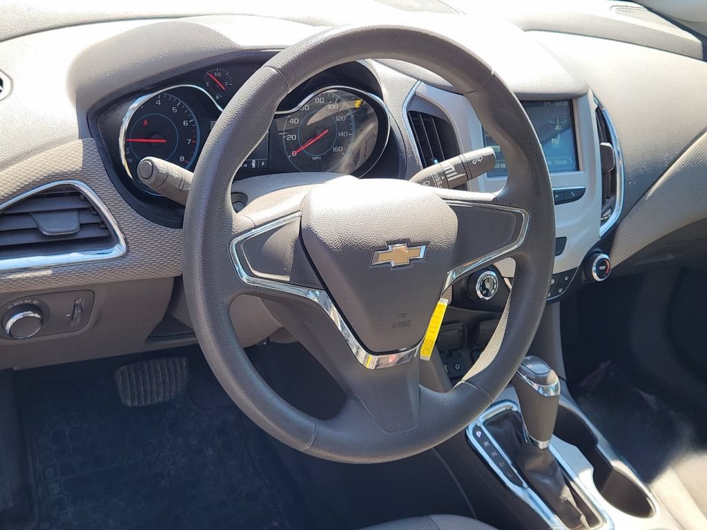 Used 2016 Chevrolet Cruze LS FWD image 2