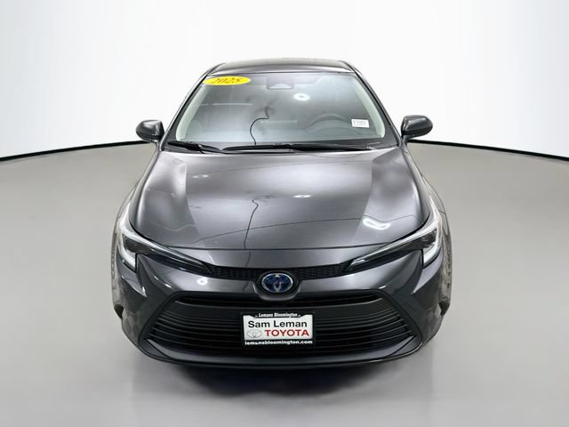 Used 2025 Toyota Corolla LE w/ LE Premium Package FWD image 2