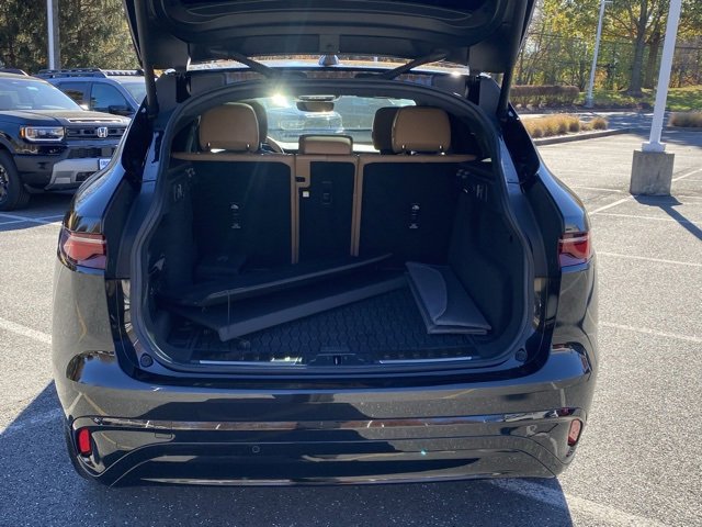 Used 2023 Jaguar F-PACE S image 7