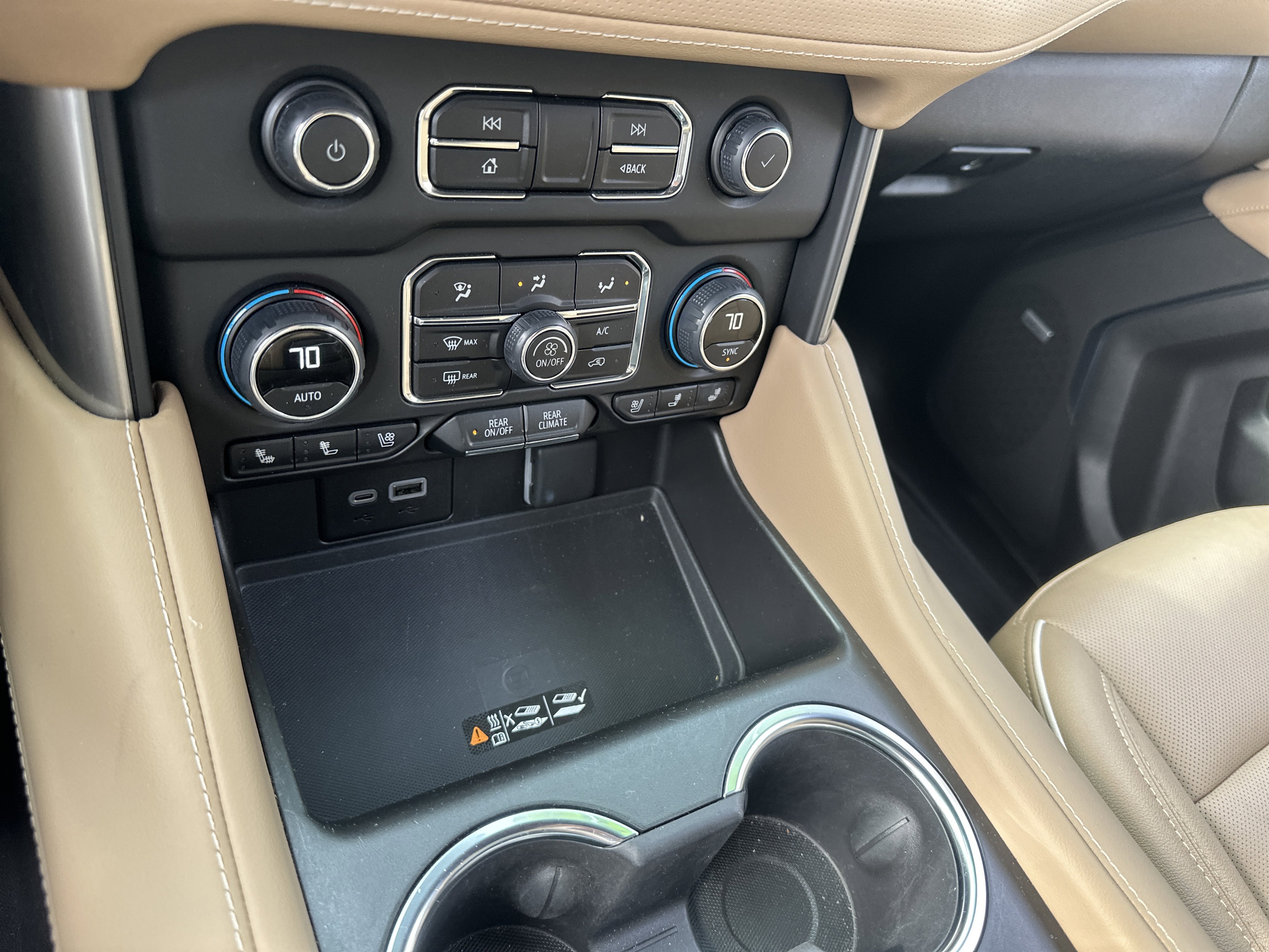 Used 2024 Chevrolet Tahoe Premier image 20