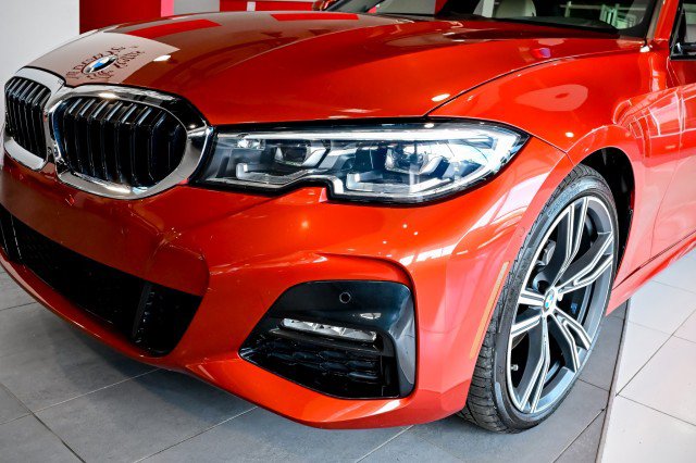 Used 2021 BMW 330i xDrive Sedan w/ M Sport Package AWD/4WD image 9