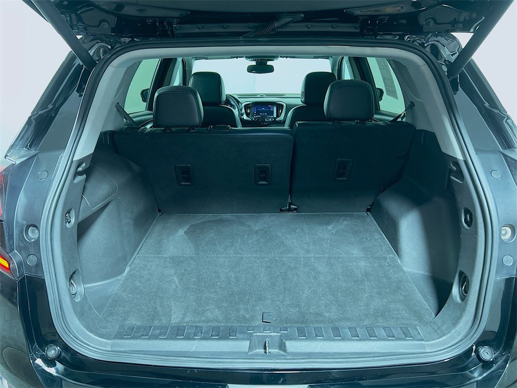 Used 2023 GMC Terrain SLT image 23