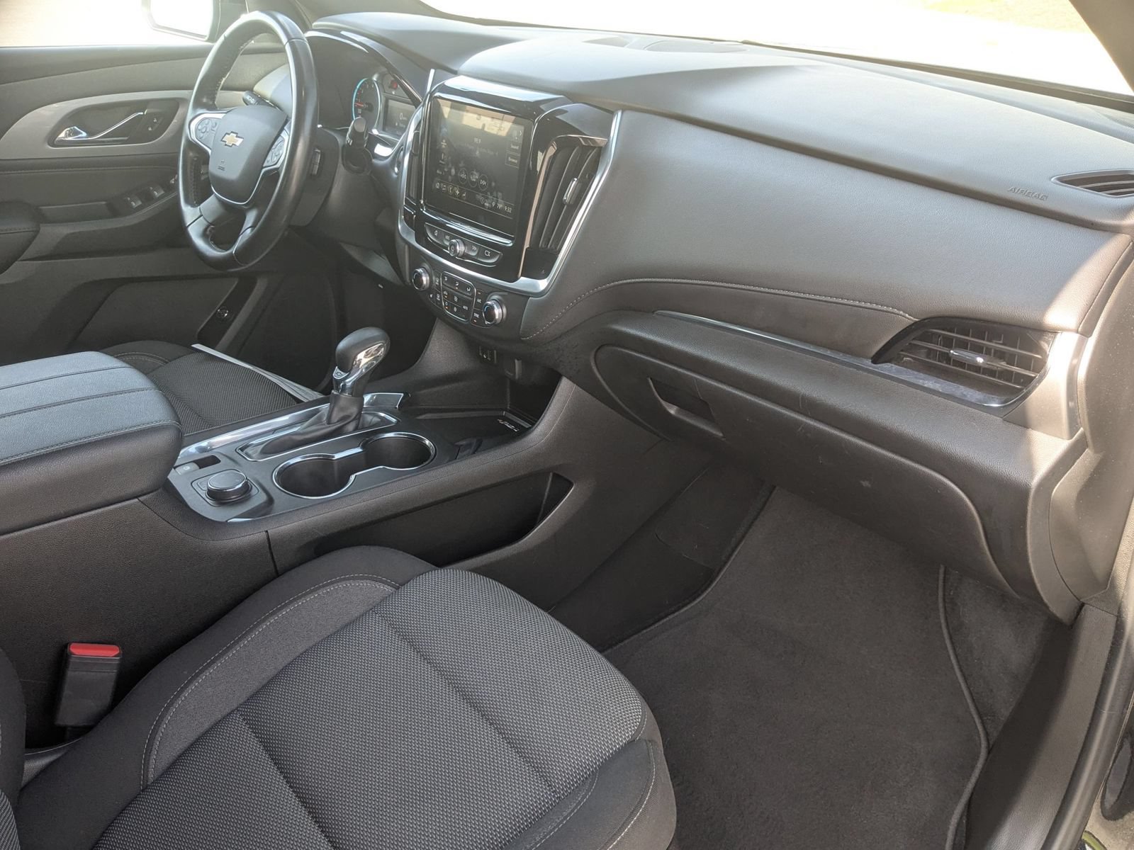 Used 2022 Chevrolet Traverse LT AWD/4WD image 40