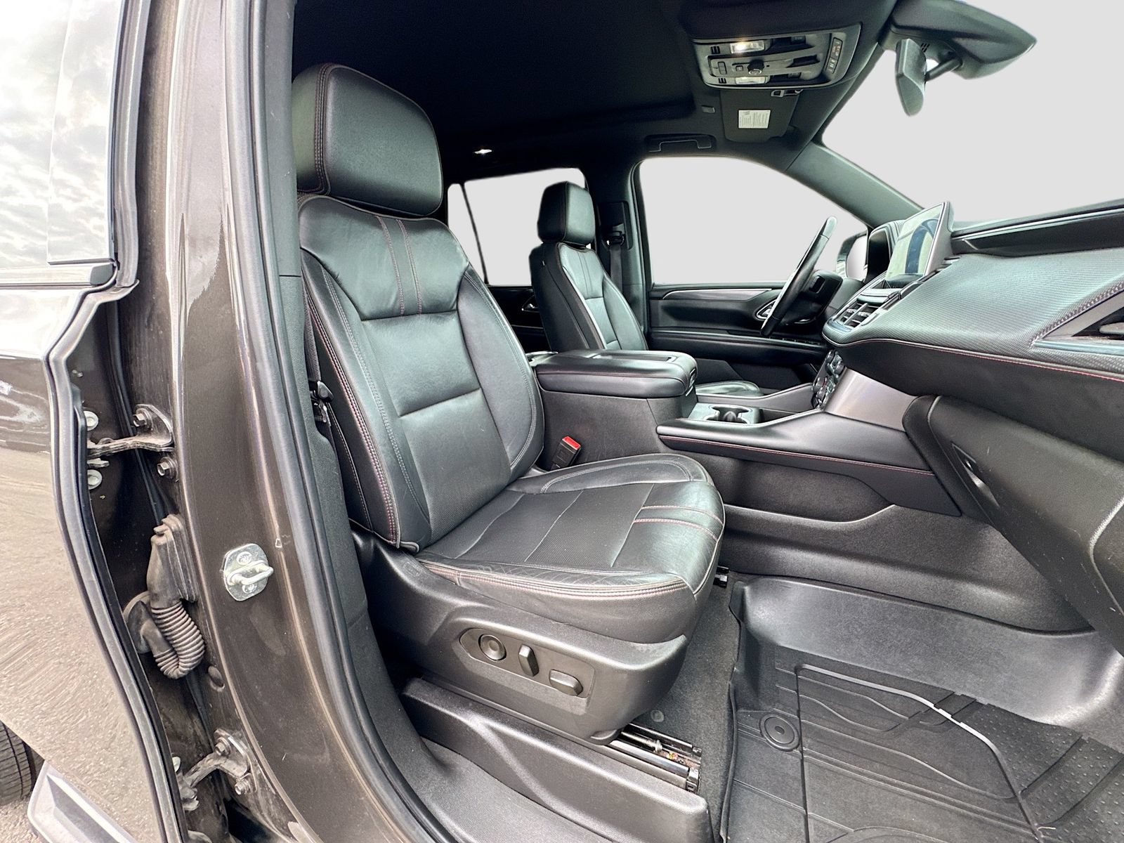 Used 2021 Chevrolet Tahoe RST RWD image 33