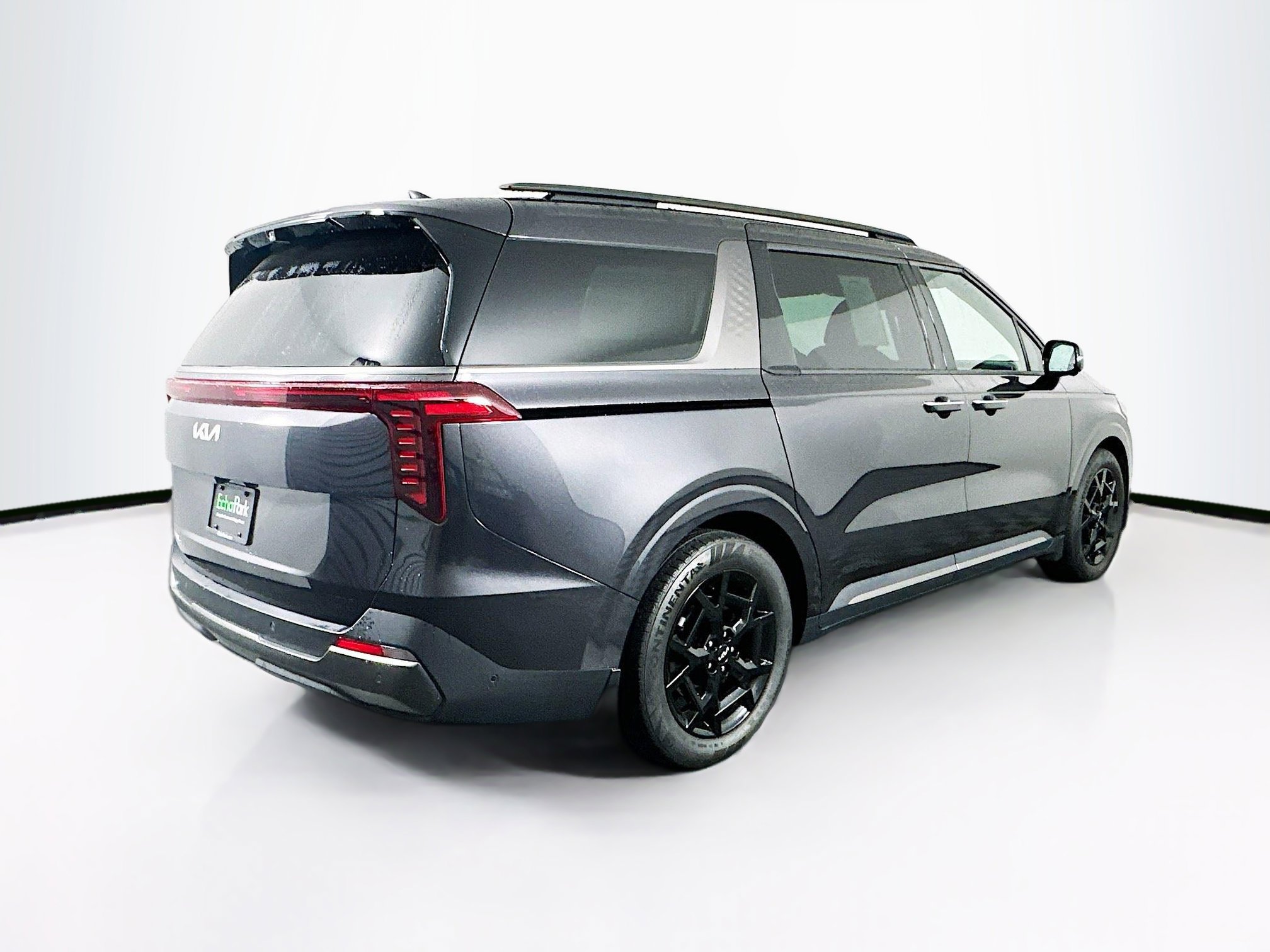 Used 2025 Kia Carnival SX Prestige image 9