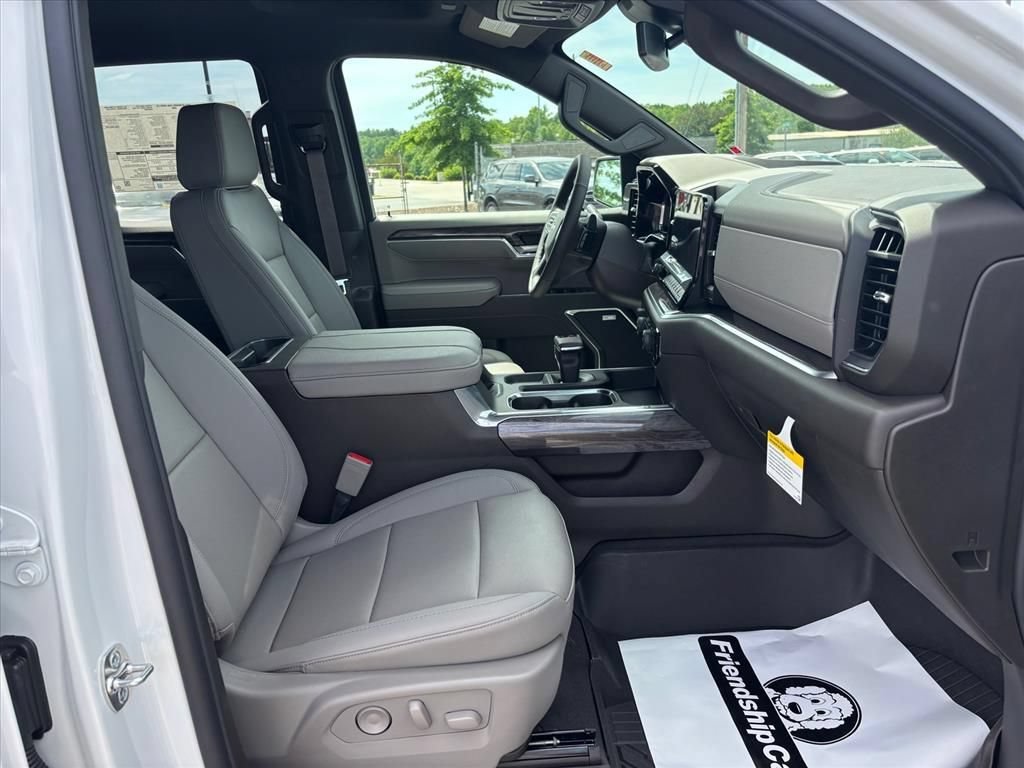 New 2026 Chevrolet Silverado 1500 LTZ AWD/4WD image 14