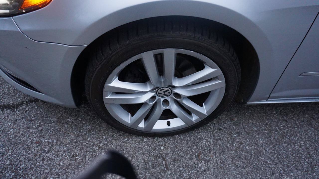 Used 2014 Volkswagen CC Executive FWD image 9