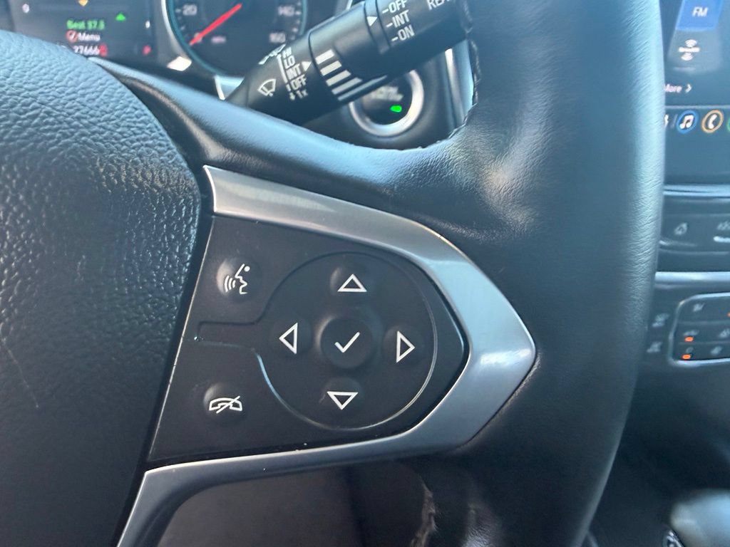 Used 2023 Chevrolet Traverse LT FWD image 17