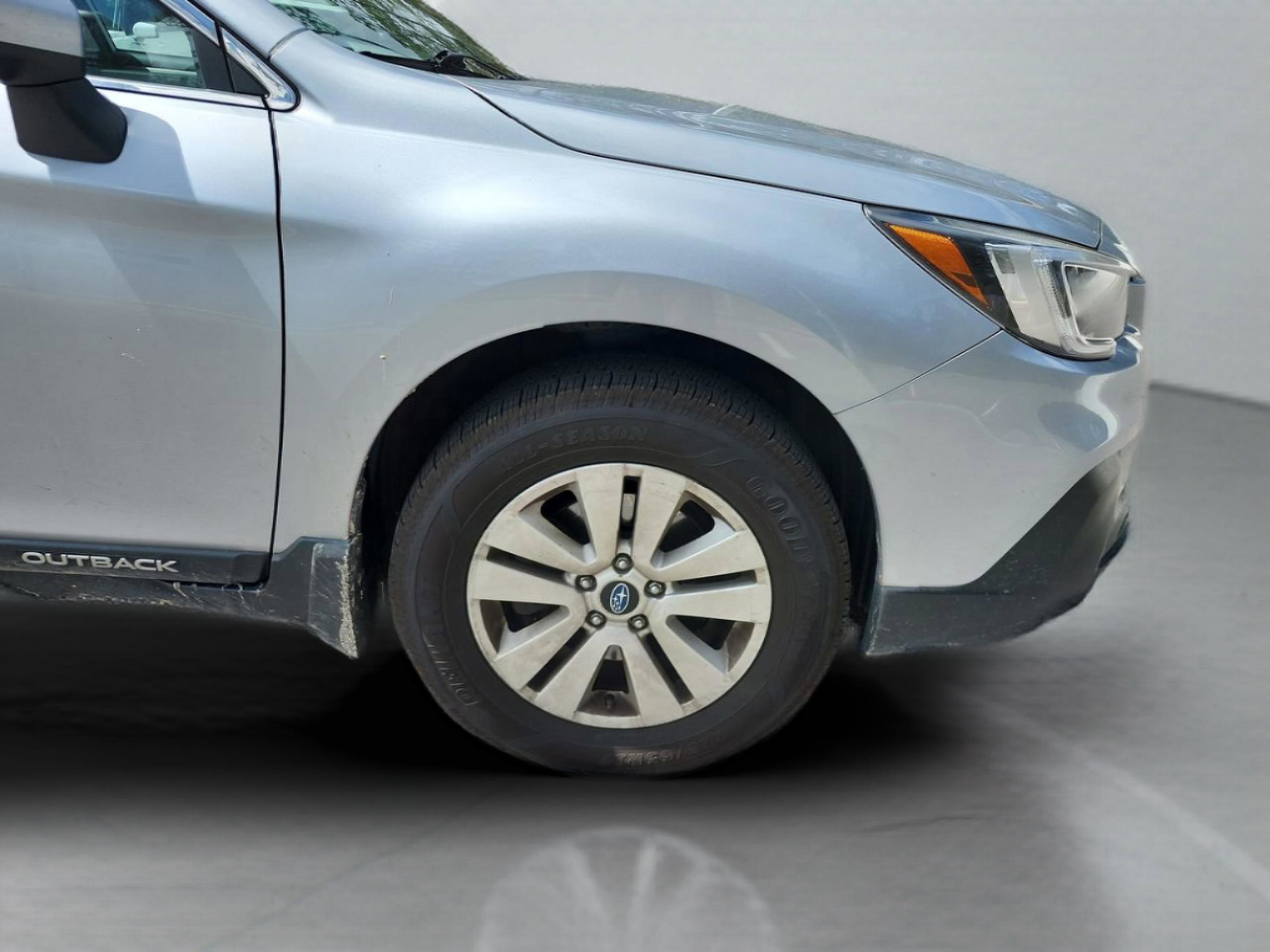 Used 2018 Subaru Outback 2.5i Premium image 10