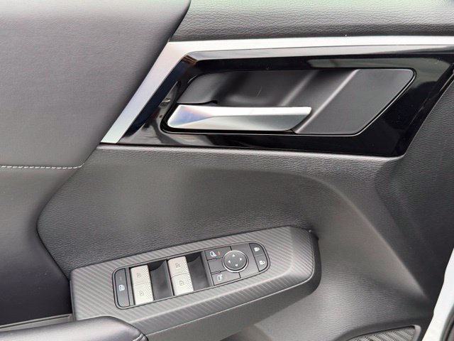 New 2026 Mitsubishi Outlander LE FWD image 21
