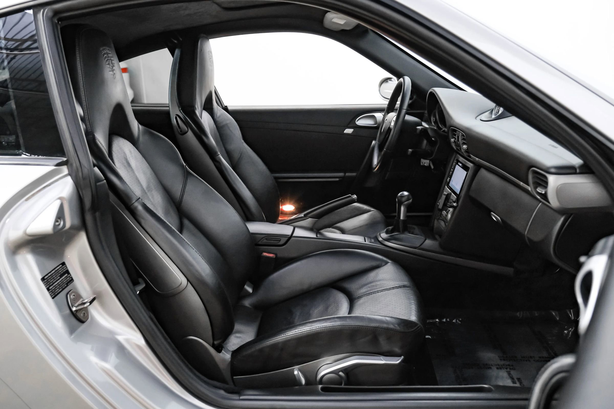 Used 2008 Porsche 911 GT3 RS image 25