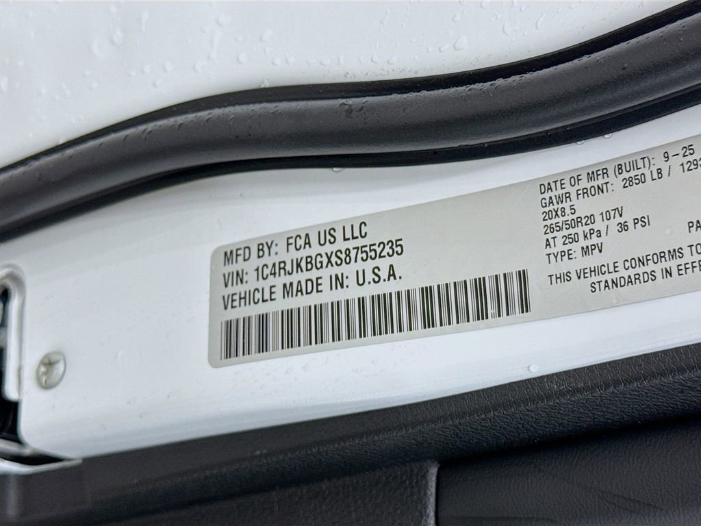 New 2025 Jeep Grand Cherokee L Limited w/ Black Appearance Package image 23