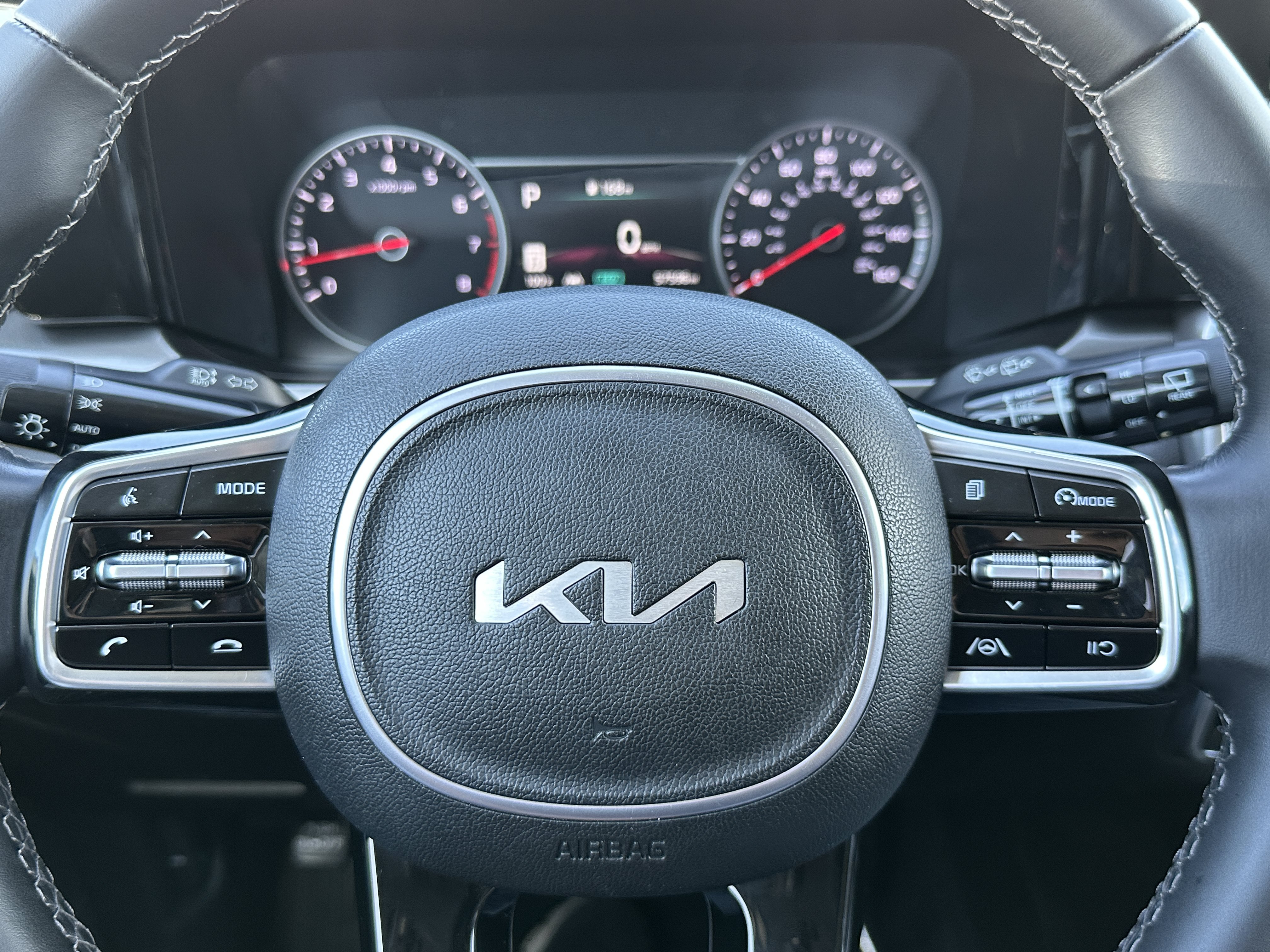 Certified 2023 Kia Sorento S FWD image 25