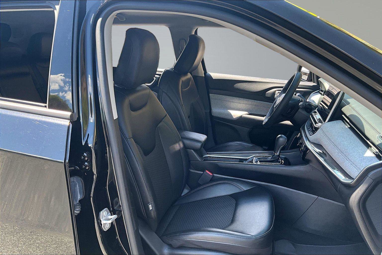 Certified 2022 Jeep Compass Latitude AWD/4WD image 7