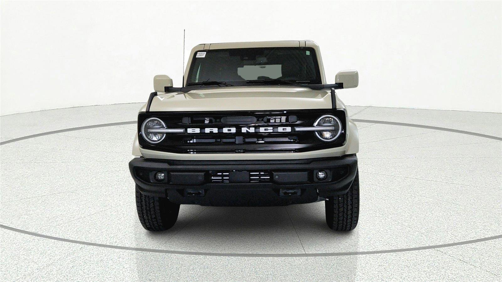 New 2026 Ford Bronco Outer Banks image 2
