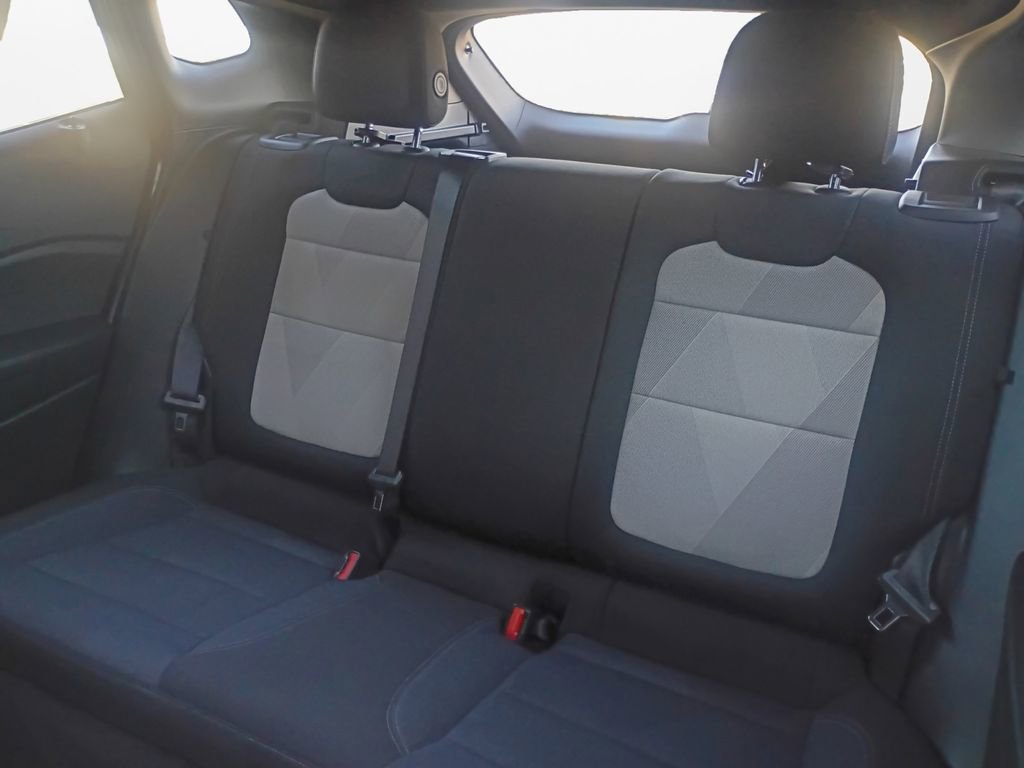 Used 2025 Chevrolet Trax RS w/ Driver Confidence Package image 22