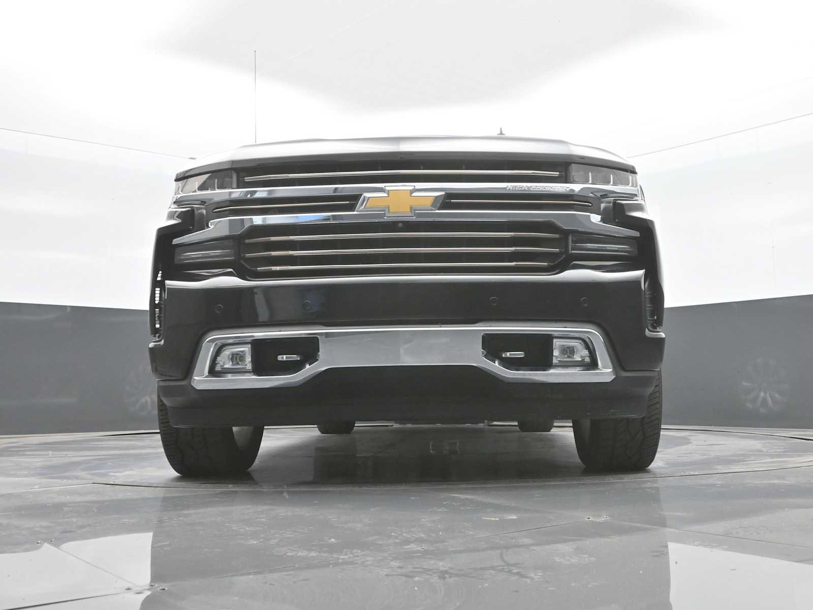 Used 2021 Chevrolet Silverado 1500 High Country w/ Technology Package AWD/4WD image 34
