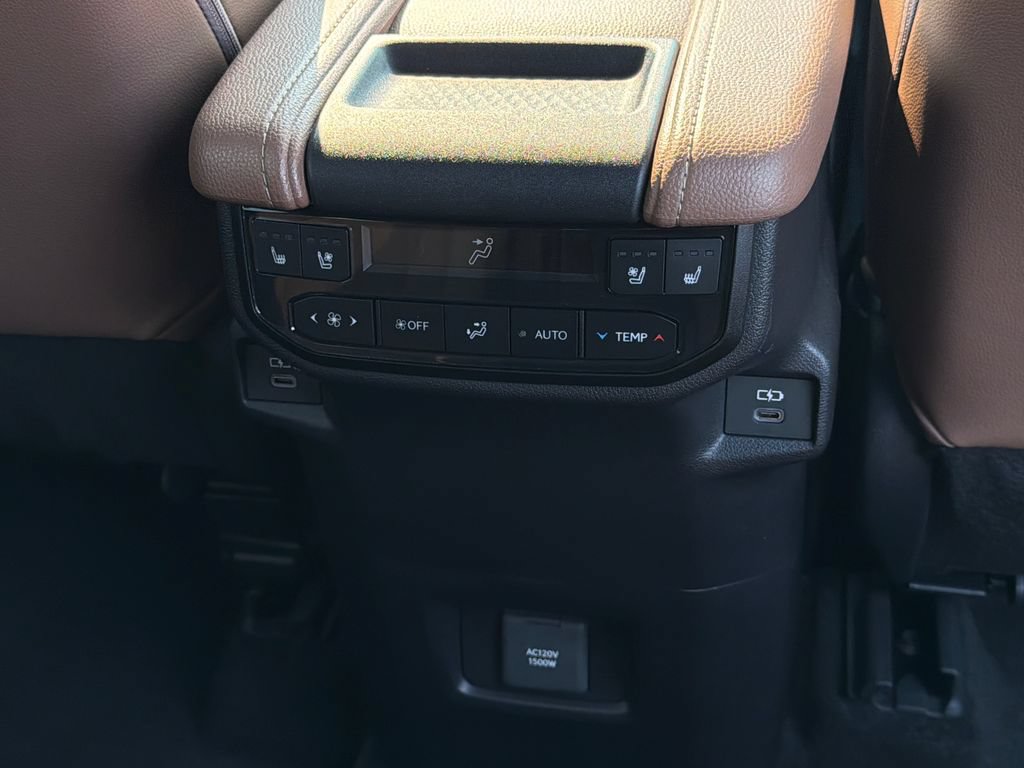 Used 2026 Toyota Grand Highlander AWD Hybrid image 17