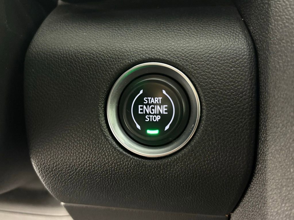 Used 2025 GMC Acadia Elevation image 24