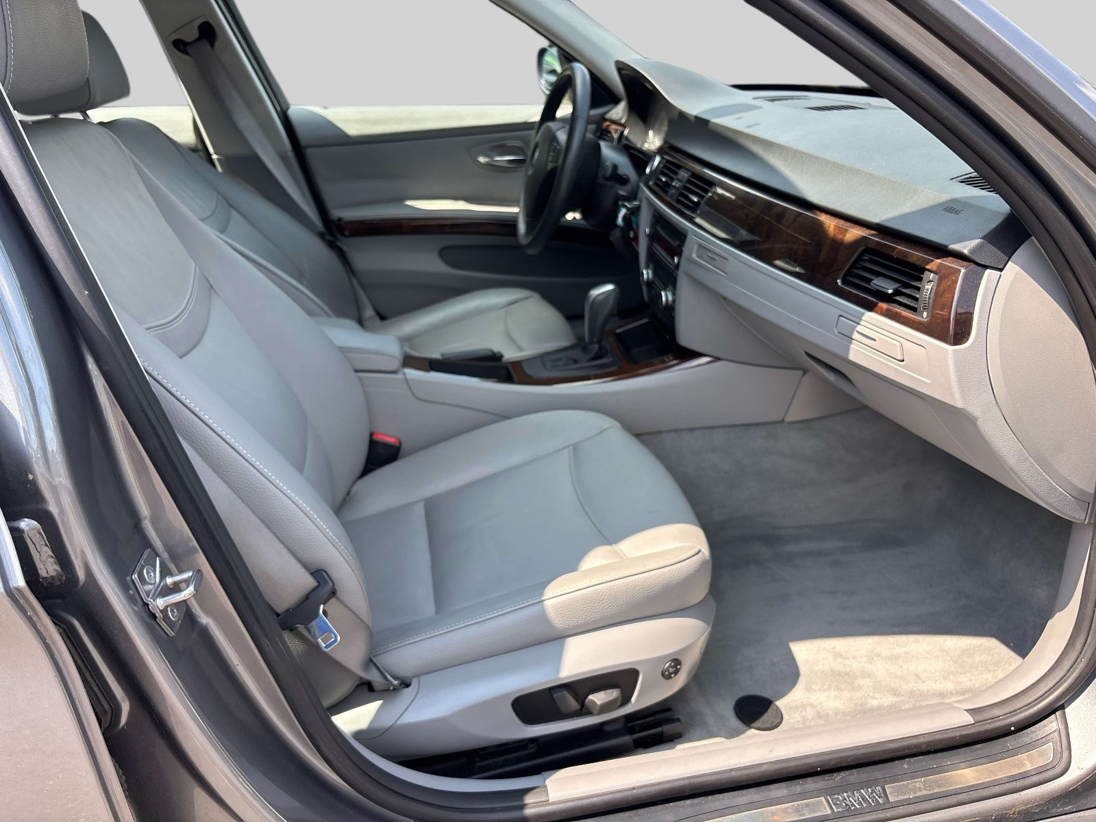 Used 2011 BMW 328i xDrive Sedan AWD/4WD image 14