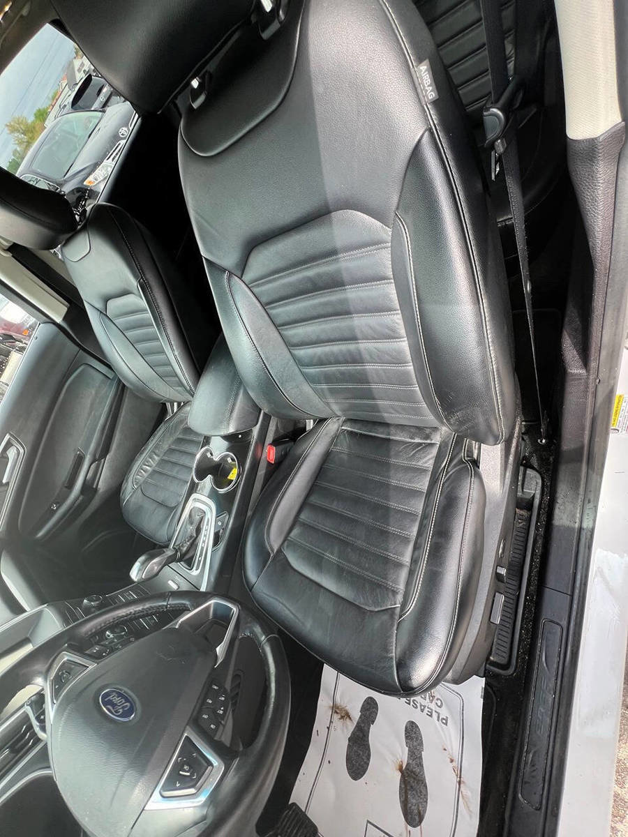 Used 2015 Ford Edge SEL w/ Equipment Group 201A AWD/4WD image 11