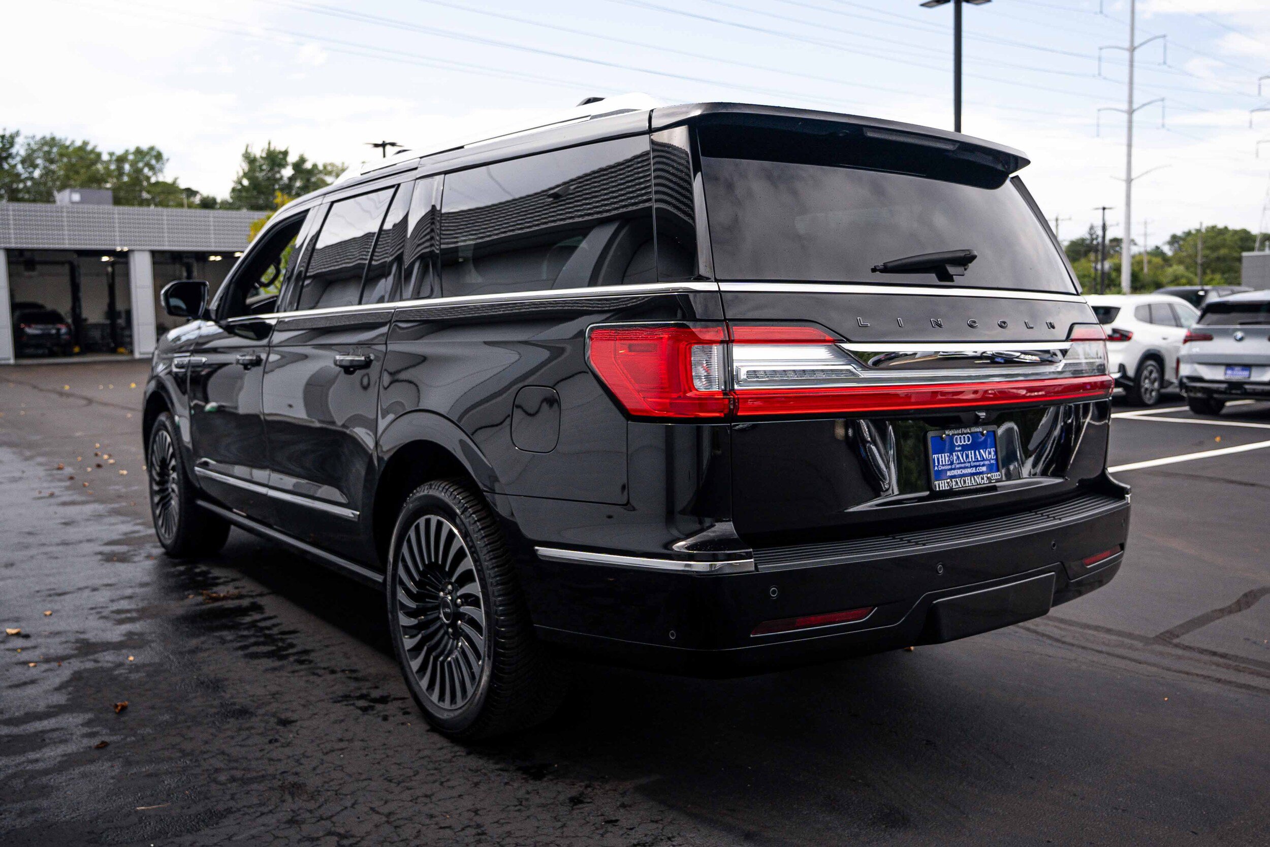Used 2021 Lincoln Navigator L Black Label w/ Cargo Convenience Package AWD/4WD image 5