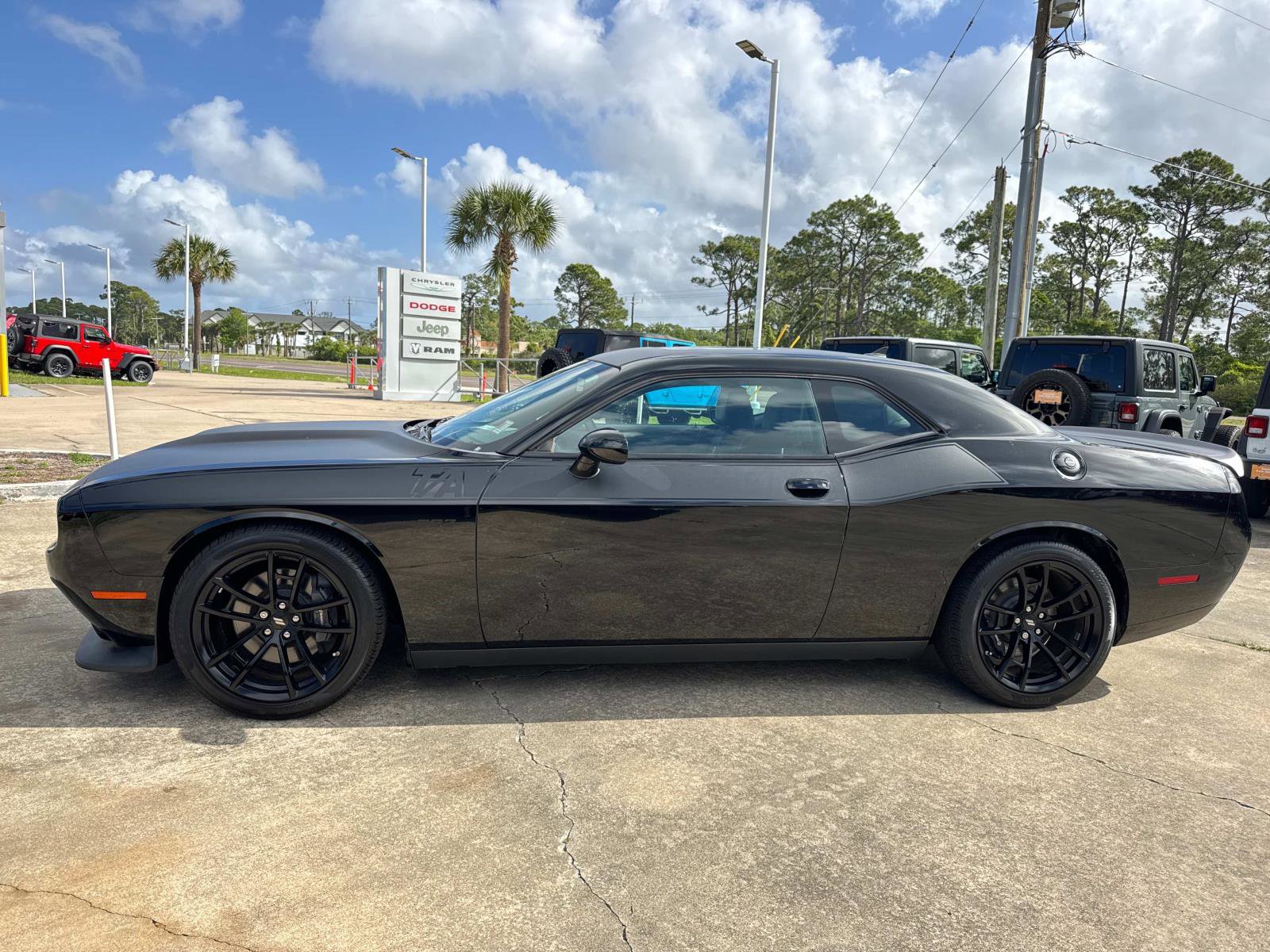 Certified 2023 Dodge Challenger R/T Scat Pack w/ T/A Package image 6