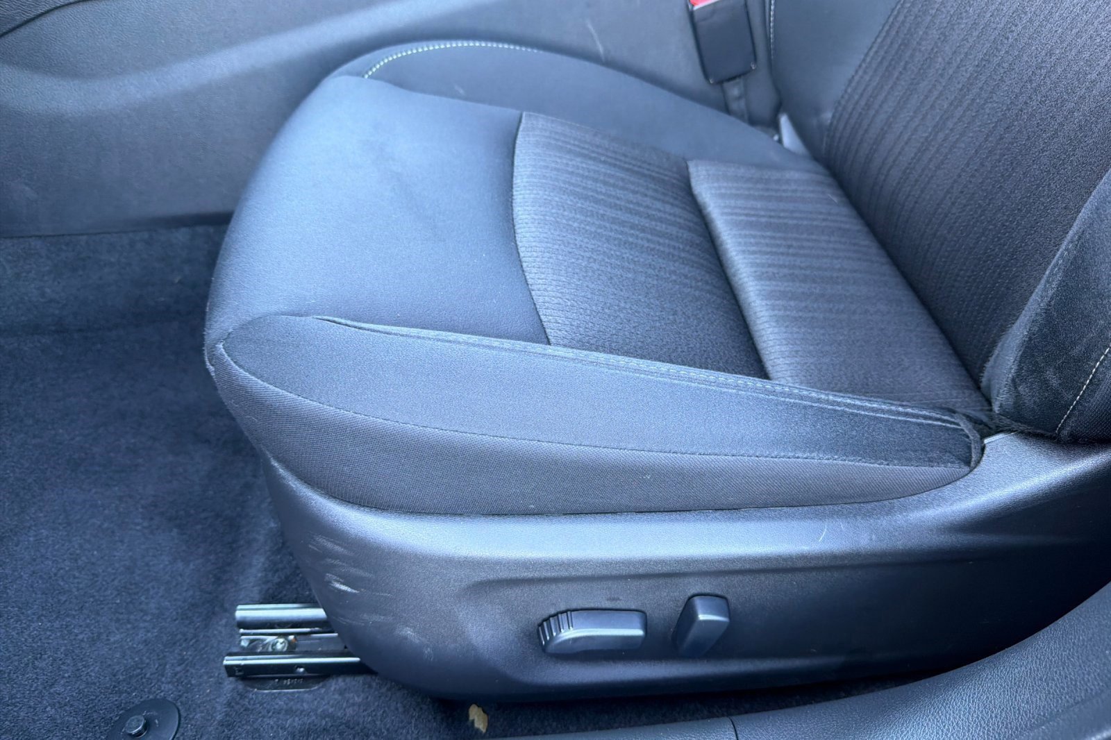 Used 2025 Nissan Altima 2.5 SV image 13