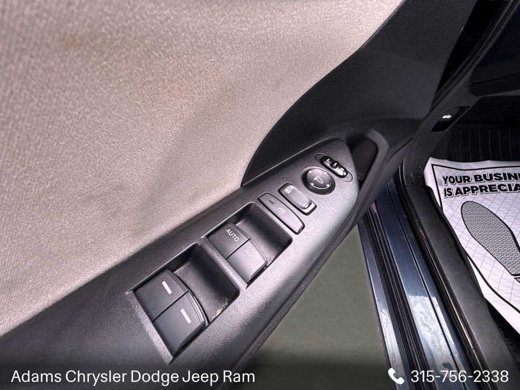 Used 2022 Honda Insight EX image 12