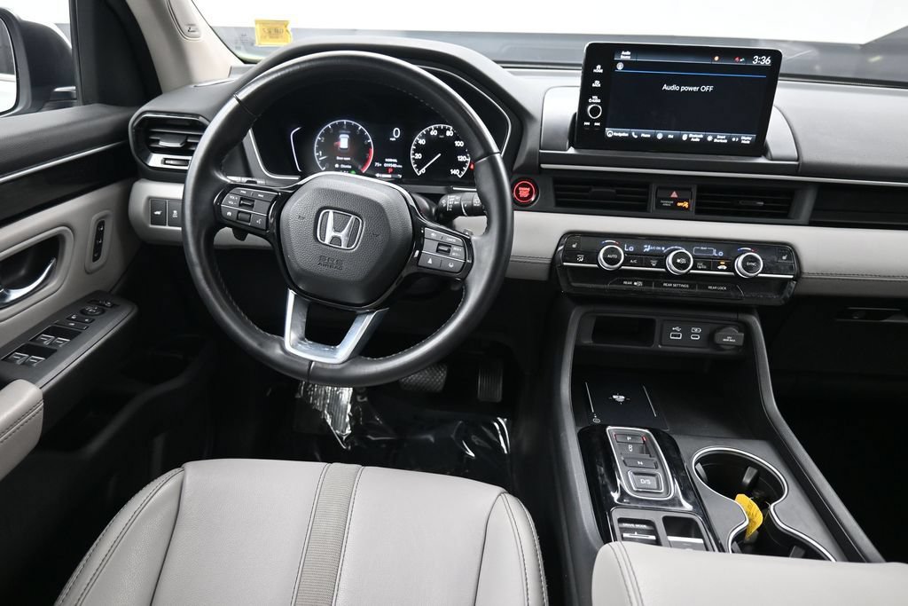 Certified 2024 Honda Pilot Touring image 20
