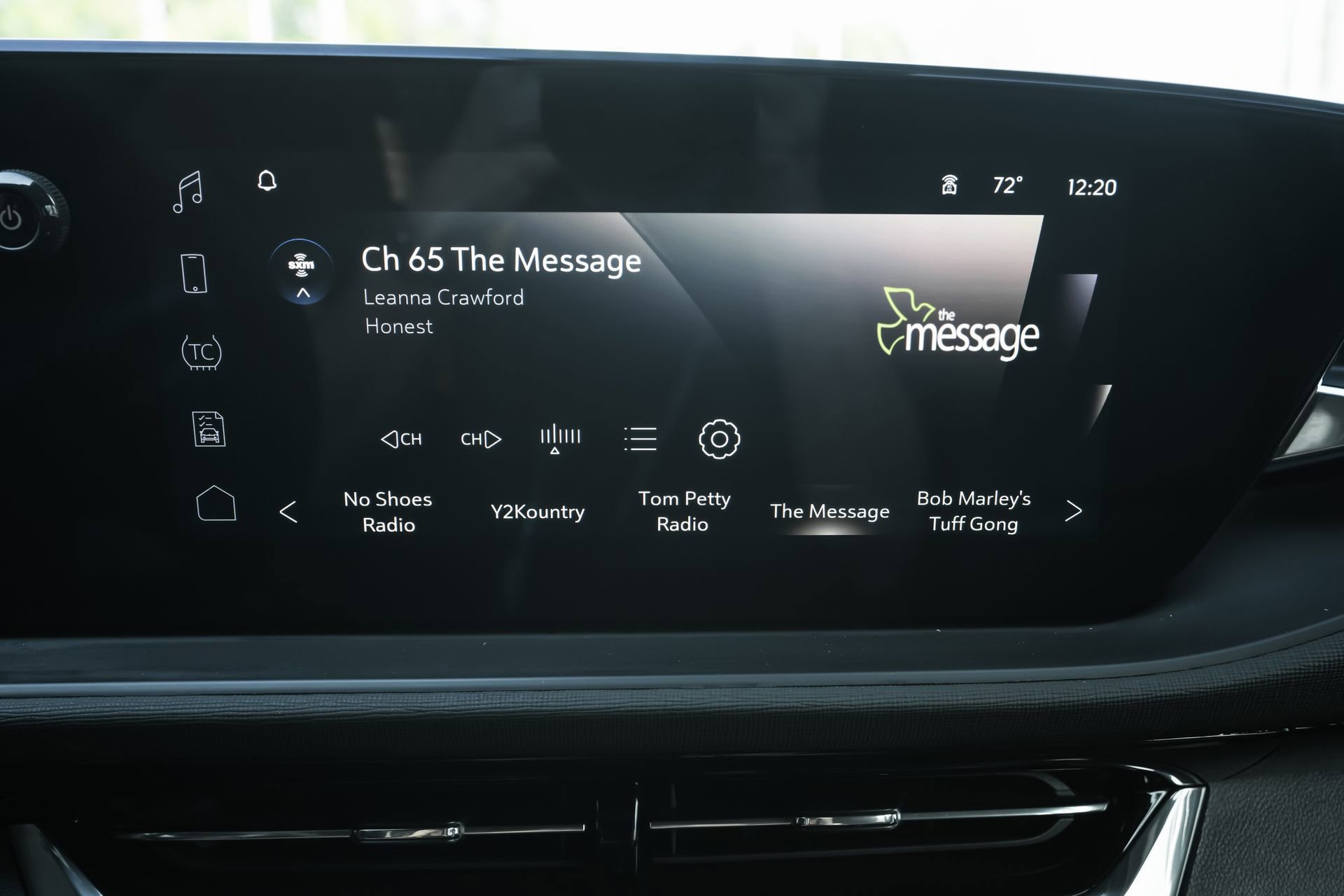 Used 2024 Buick Envista Sport Touring w/ Convenience I Package image 13