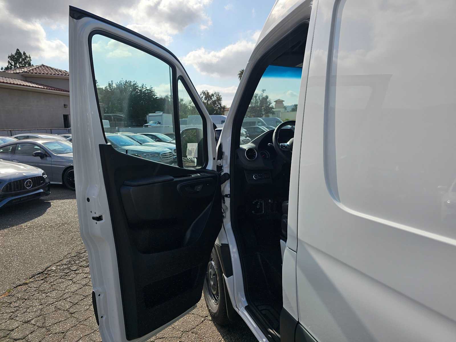 New 2026 Mercedes-Benz Sprinter 2500 image 18