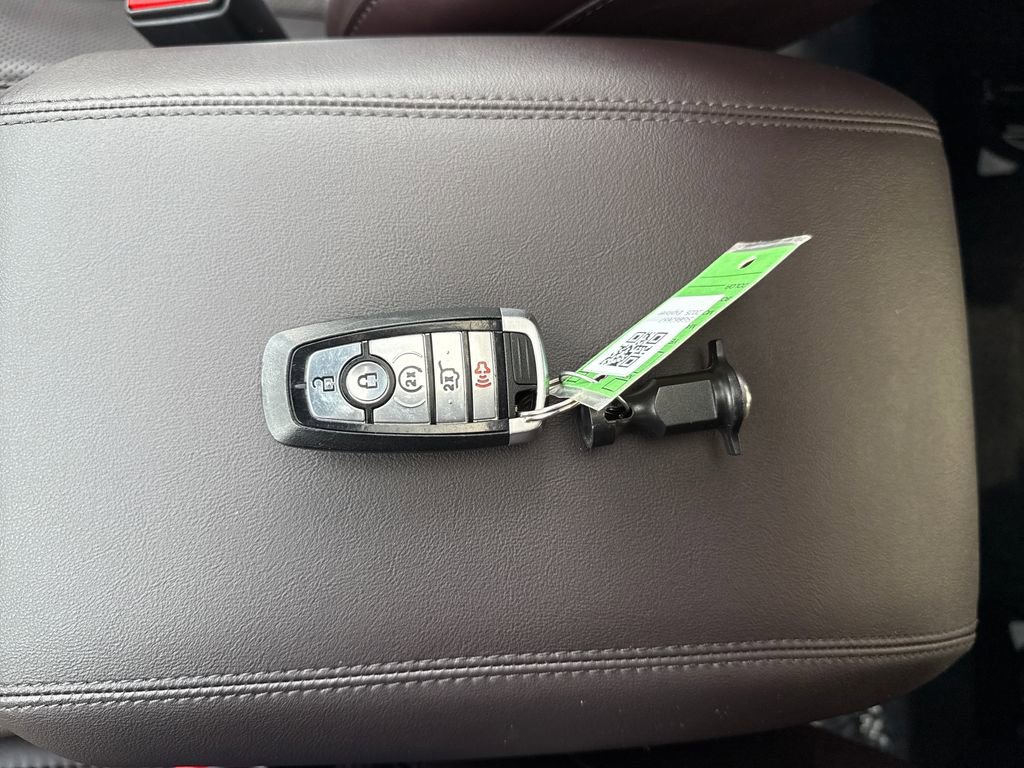 Used 2025 Ford Explorer Platinum w/ LUX Leather Package image 36