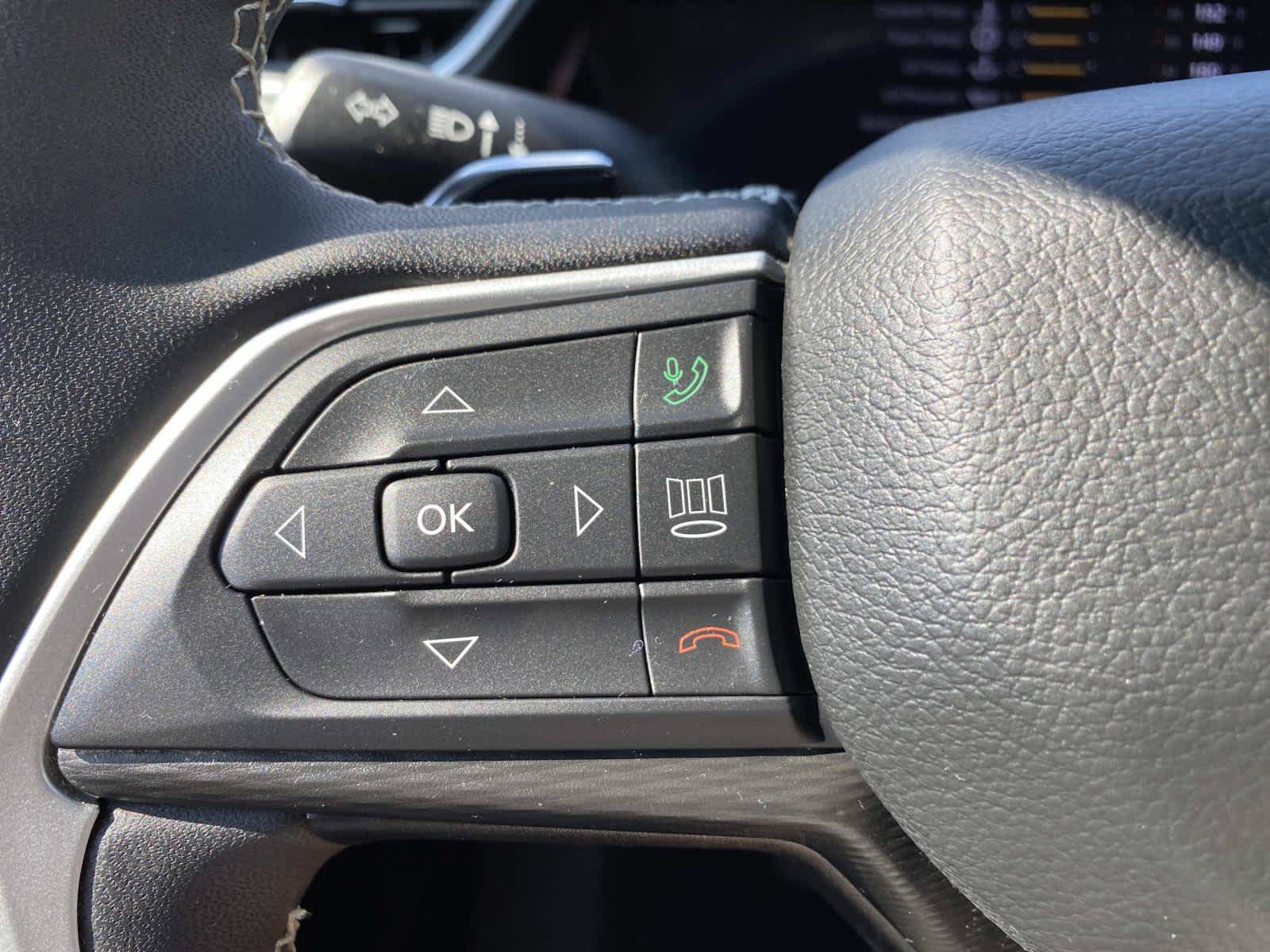 Certified 2023 Jeep Grand Cherokee L Laredo w/ Luxury Tech Group I AWD/4WD image 19