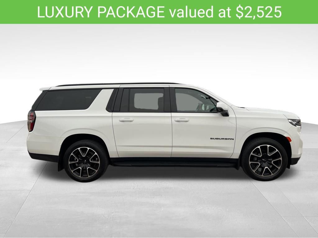 Used 2022 Chevrolet Suburban RST w/ Luxury Package image 3