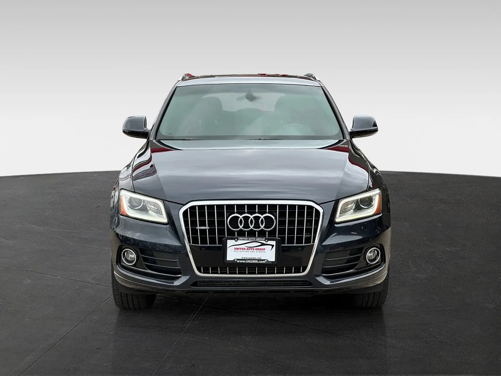 Used 2017 Audi Q5 2.0T Premium Plus w/ Technology Package AWD/4WD image 2