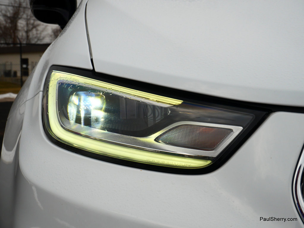 Used 2024 Chrysler Pacifica Touring image 28