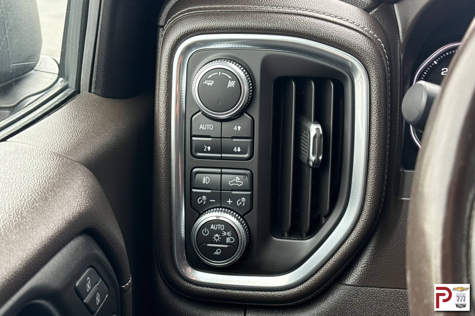 Certified 2019 GMC Sierra 1500 SLT w/ SLT Convenience Package AWD/4WD image 31