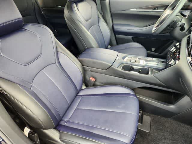 Certified 2026 INFINITI QX60 Sport w/ Dark Cargo Package AWD/4WD image 15