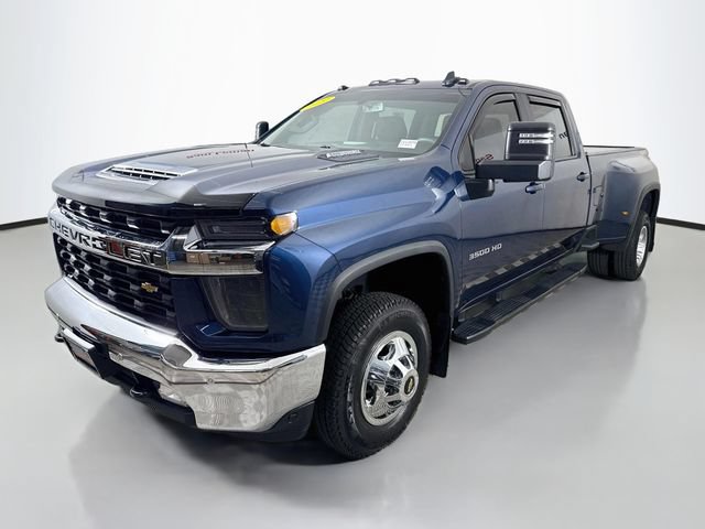 Used 2022 Chevrolet Silverado 3500 LT w/ All Star Edition AWD/4WD image 3