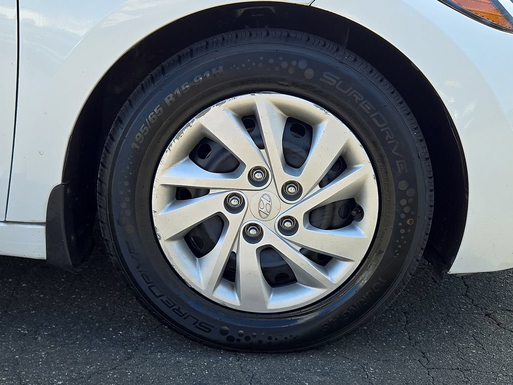 Used 2018 Hyundai Elantra SE FWD image 12