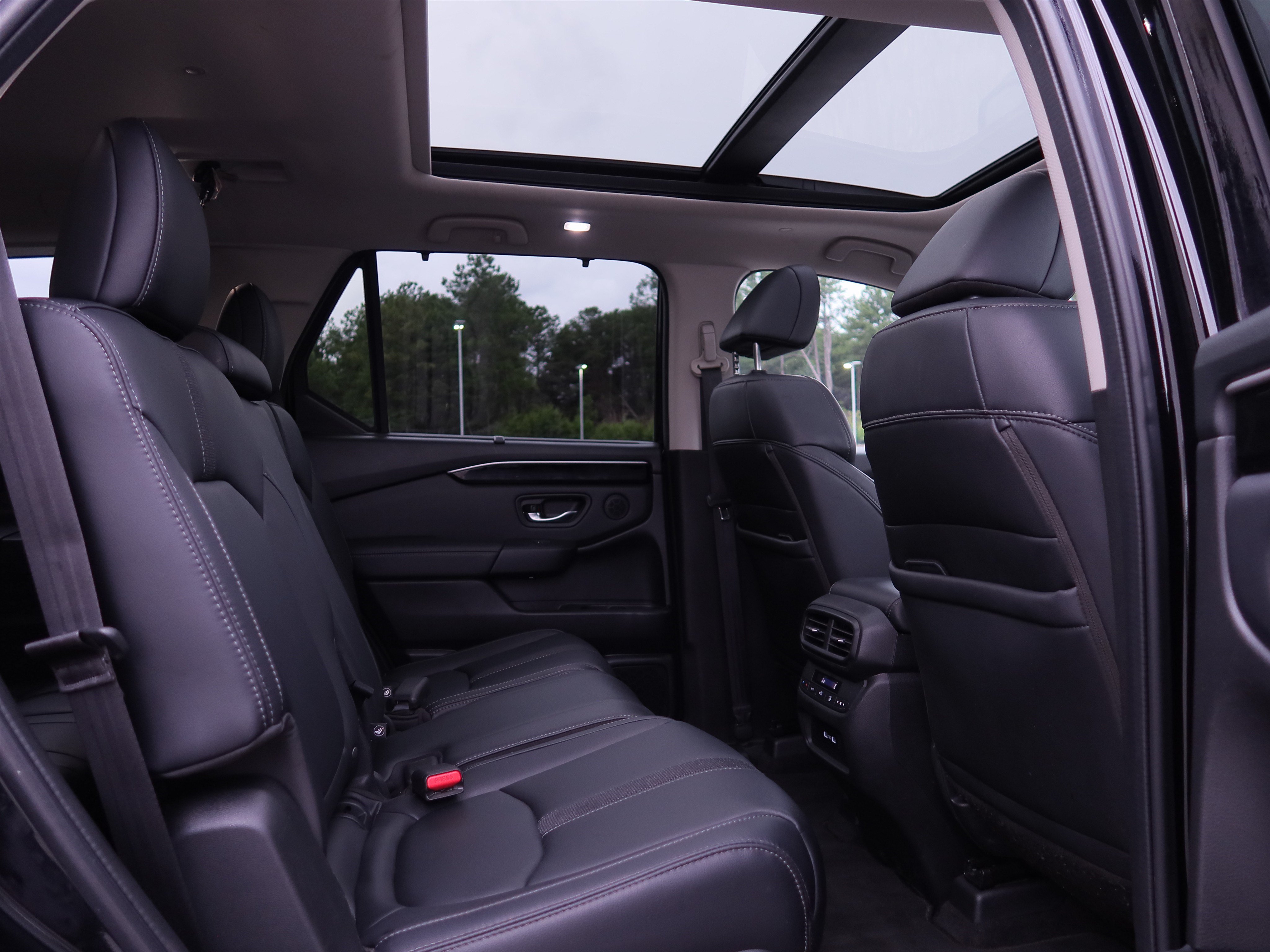 Used 2023 Honda Pilot Touring image 13