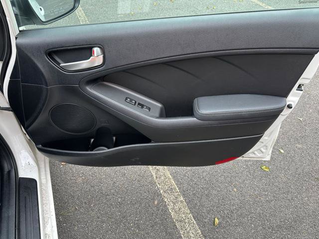 Used 2018 Kia Forte LX image 11