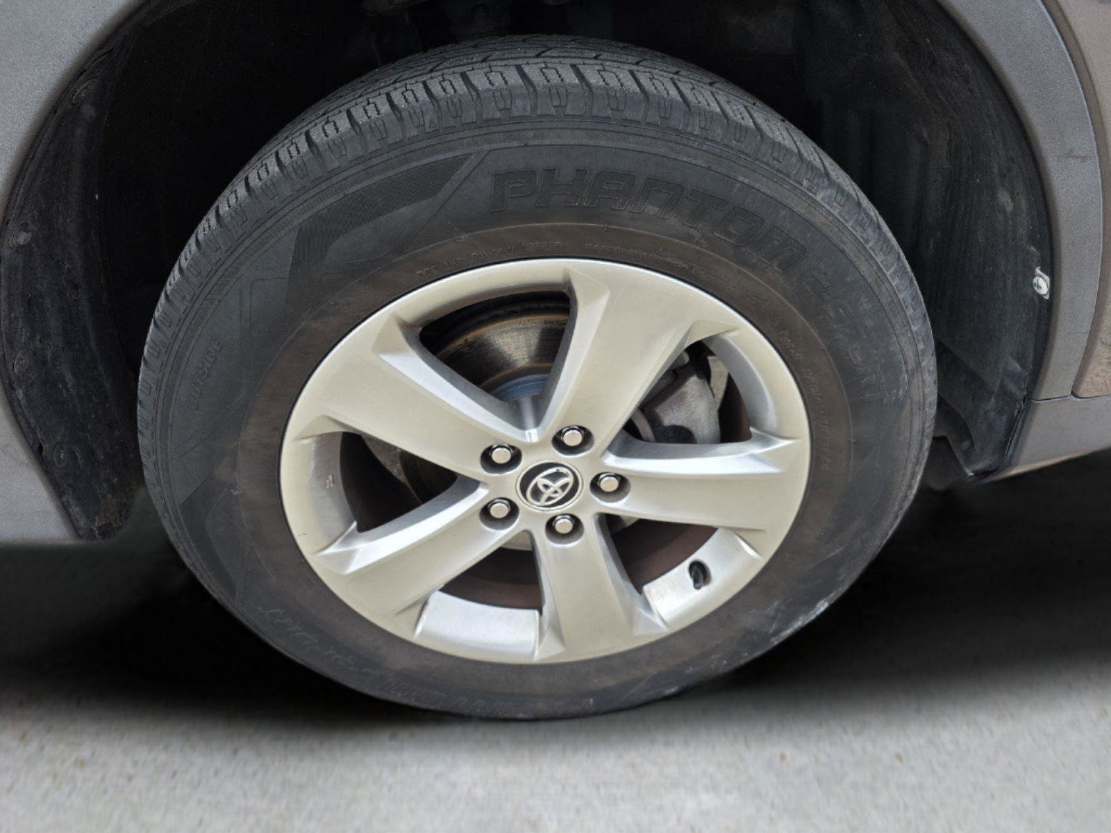 Used 2014 Toyota RAV4 XLE image 34