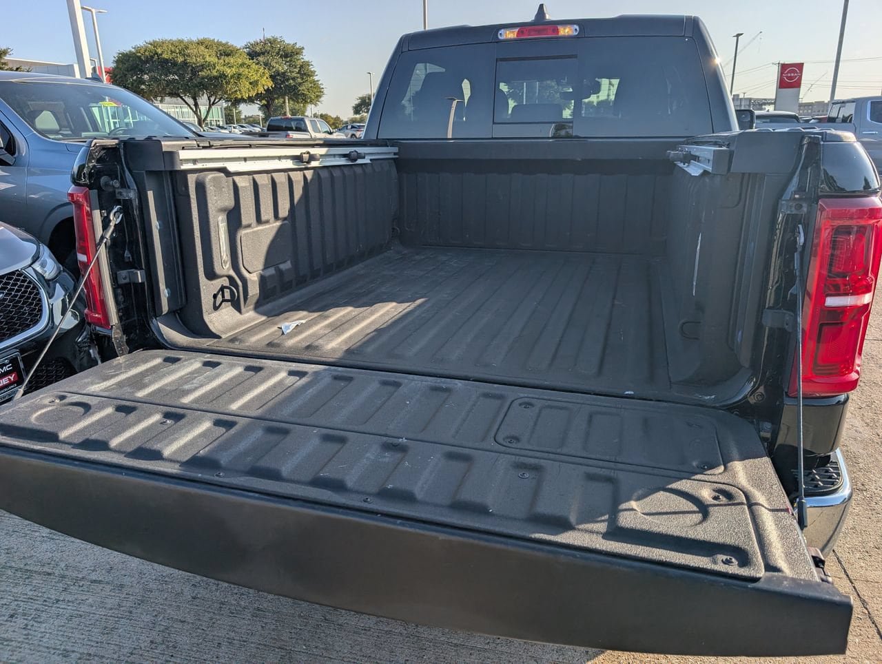 Used 2025 RAM 1500 Limited AWD/4WD image 28